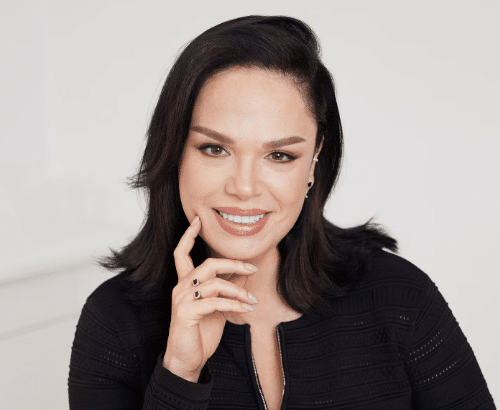 חווה זינגבוים- לימודי קוסמטיקה ובית ספר לקוסמטיקה, תמונת קלוז אפ